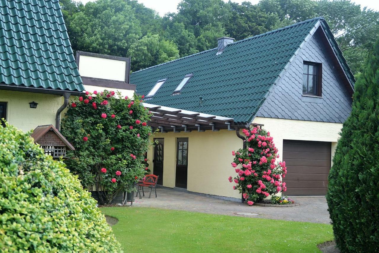 Ferienwohnung 1 Bei Familie Saupe シャプローデ エクステリア 写真